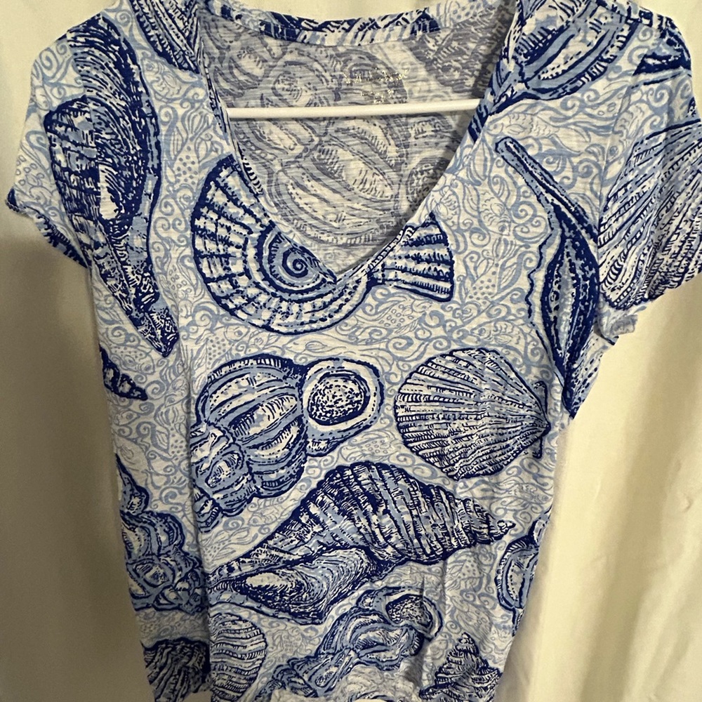 Lilly Pulitzer t-shirt